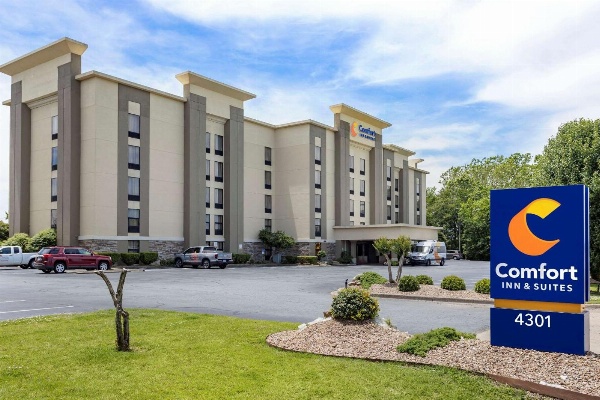 Comfort Inn & Suites Aeropuerto de Little Rock image 1